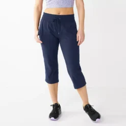 Petite Tek Gear® Essential Straight-Leg Workout Capris